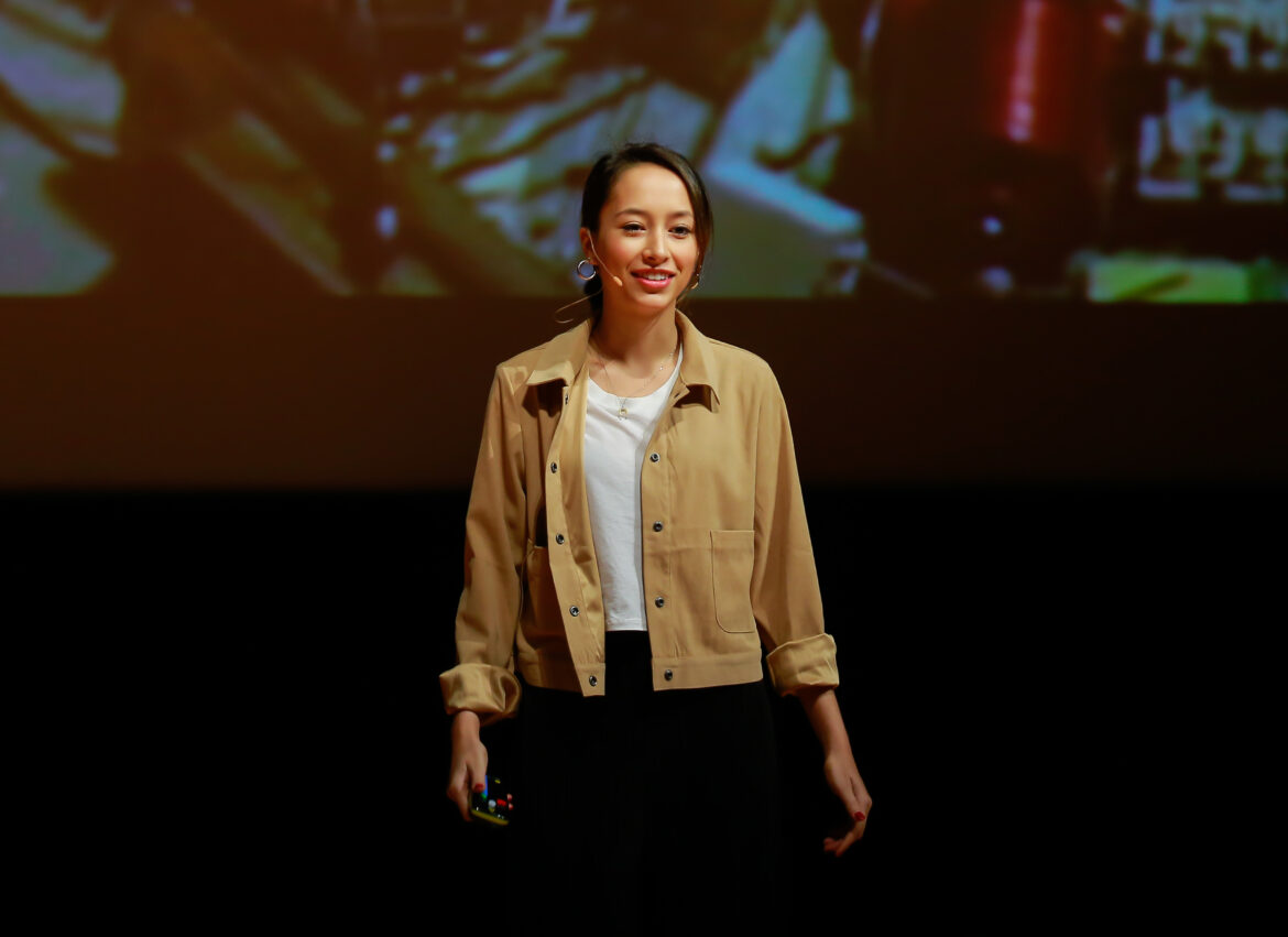 2017-10-24-keynote_lecture_by_ann_makosinski_-11
